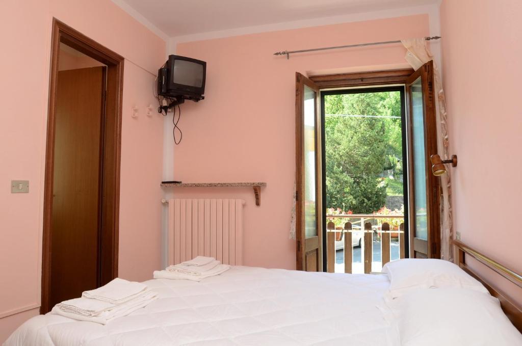 Albergo Ristorante Da Piercarlo Brallo Di Pregola Oda fotoğraf